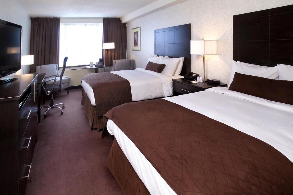 Best Western Primrose Hotel Downtown Торонто Экстерьер фото