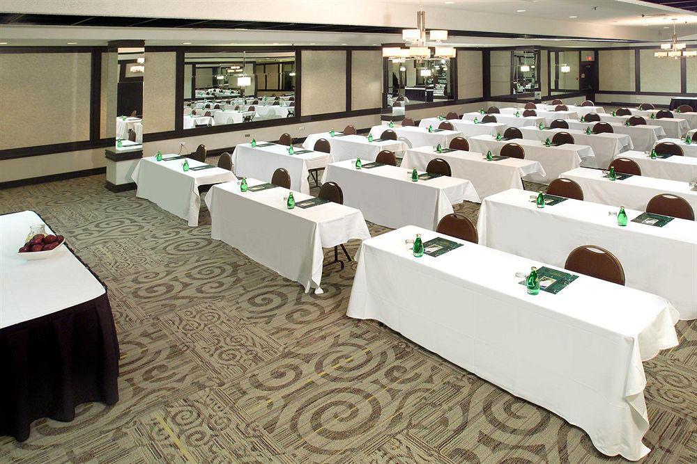Best Western Primrose Hotel Downtown Торонто Бизнес фото